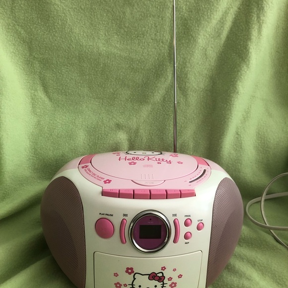 Hello Kitty CD/Cassette Player - Picture 2 of 9
